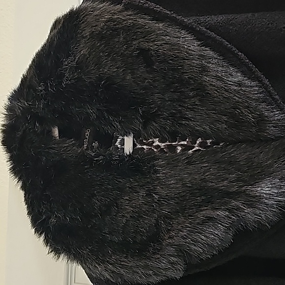 Winter Coat - Picture 5 of 10